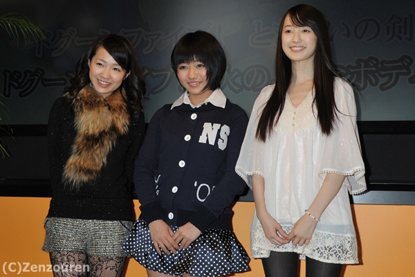 tHgM[
